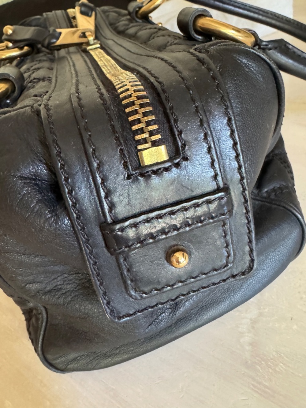 Marc Jacobs VINTAGE Resort 2005 Quilted Leather Stam Barrel Bag Purse Black Gold - Picture 10 of 16